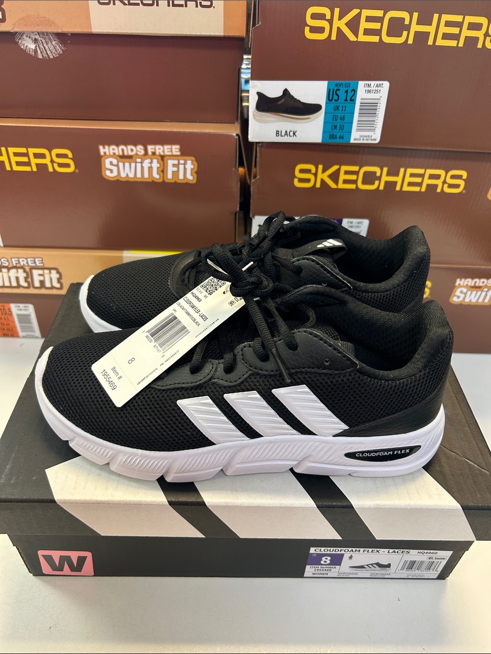 adidas Women’s Size 8 Wide Black and White Athletic Sneakers 0483